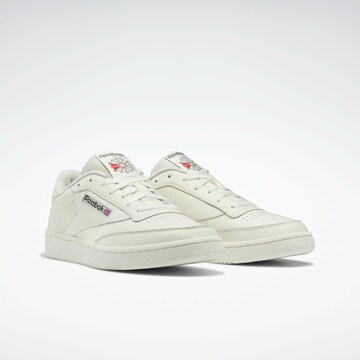 Sneaker bassa 'Club C 85' di Reebok in bianco