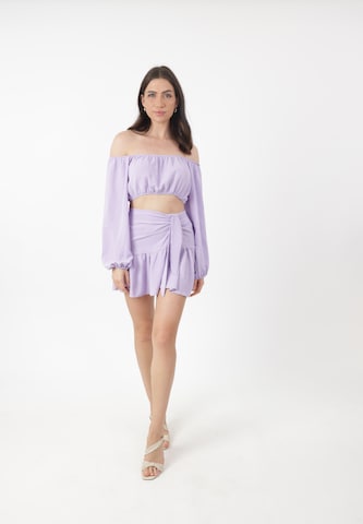 Gonna di Elara in lilla