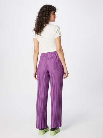 Regular Pantalon 'Dani' Gina Tricot en violet
