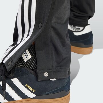 ADIDAS ORIGINALS Štandardný strih Nohavice 'Adicolor Classics Adibreak' - Čierna