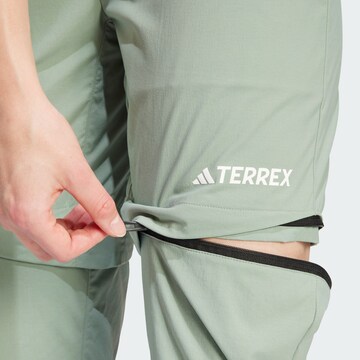 ADIDAS TERREX Tapered Sporthose 'Utilitas' in Grün