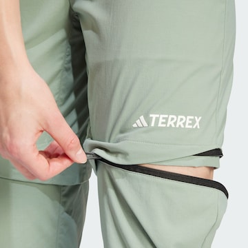 ADIDAS TERREX Tapered Sporthose 'Utilitas' in Grün