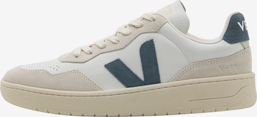 VejaNiske tenisice 'V-90' - bijela boja: prednji dio