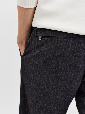 SELECTED HOMME - Tapered Calças chino 'YORK' em cinzento