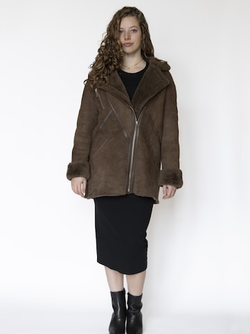 Just things we like - Chaqueta de invierno 'HANA Shearling' en marrón