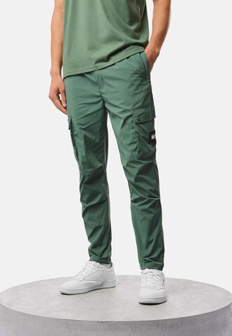Weekend Offender Regular Cargohose in Grün: Vorderseite