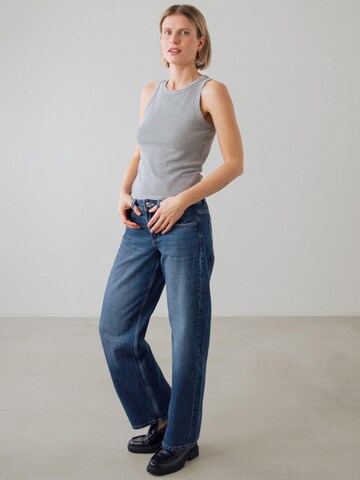 Top di Honest Basics in grigio