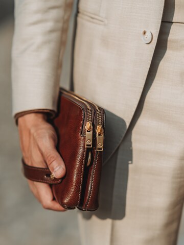 Time Resistance Shopper 'Ulysses' in Brown
