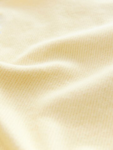 Haut self. en jaune