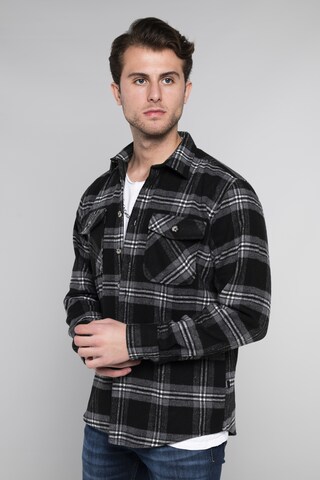 CARISMA Comfort fit Button Up Shirt in Black