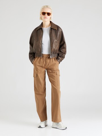ONLY tavaline Klapptaskutega püksid 'MAREE', värv pruun