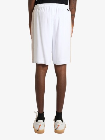 regular Pantaloni con pieghe di LOW BRAND in bianco