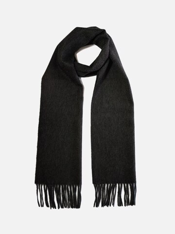 MayTree Scarf in Grey: front