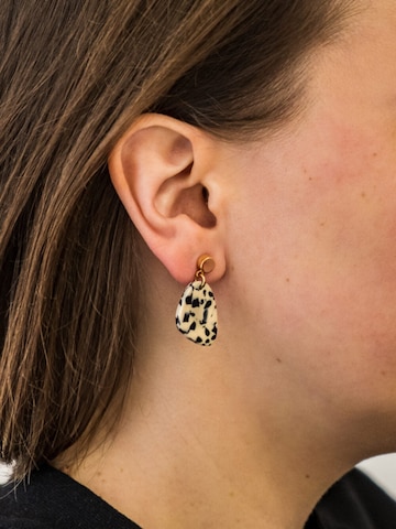 Fräulein Wunder Earrings 'Acetat Amy' in Beige