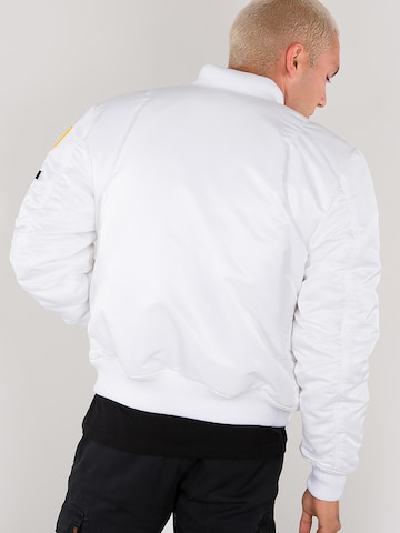 ALPHA INDUSTRIES - Chaqueta de entretiempo 'MA-1 VF NASA' en blanco