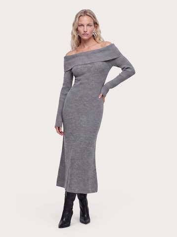 Robe ATRE en gris : devant