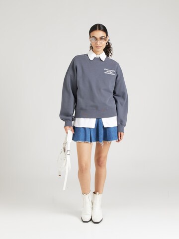 Sweat-shirt Abercrombie & Fitch en gris