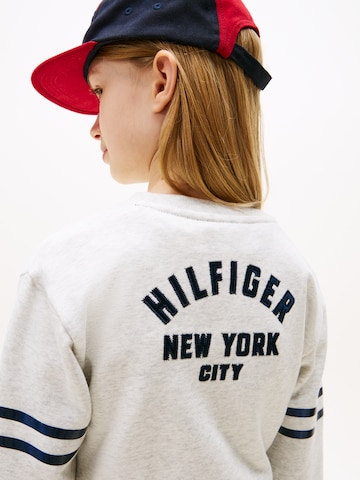 TOMMY HILFIGER Šaty – šedá