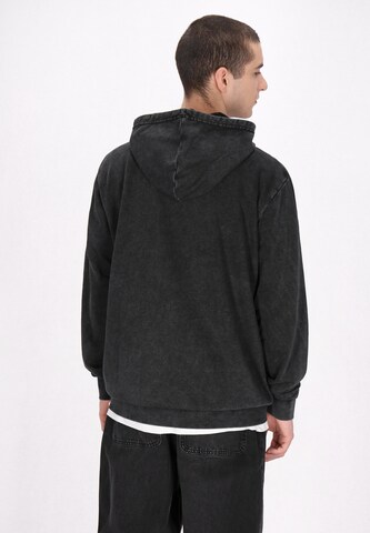 TUFFSKULL Sweatshirt in Black