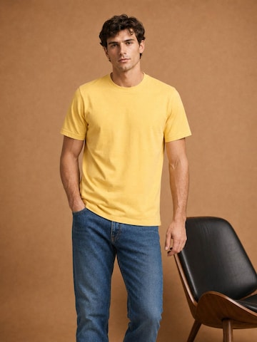 KING Essentials Shirt 'The Steve' in Yellow