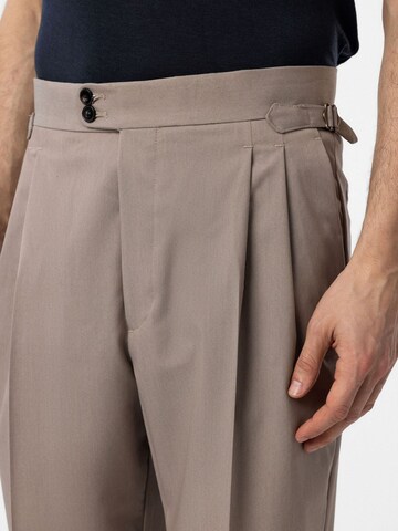 Effilé Pantalon à pince 'Jan' Antioch en beige