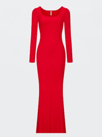 cfab (formerly creamy fabrics) Klänning 'Ribbed Long Sleeve Maxikleid' i röd: framsida