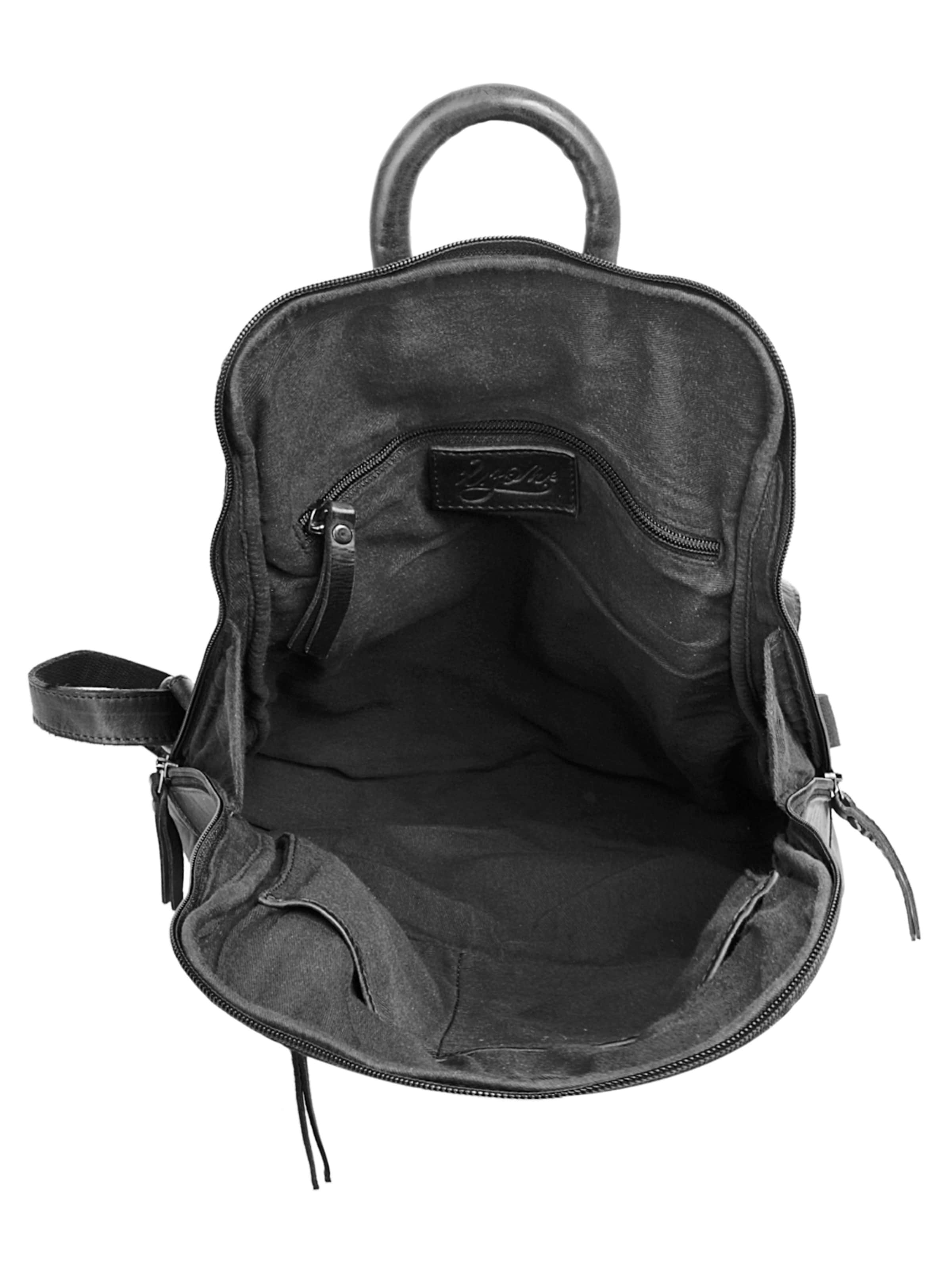 X-ZONE Backpack in Black