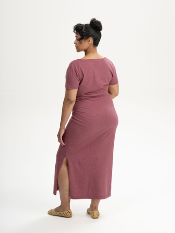 MELAHaljina 'Shreoshi' - crvena boja