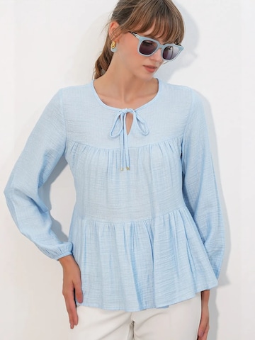 Bigdart - Blusa em azul: frente
