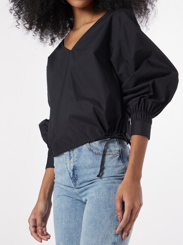 Sisley Blouse in Black