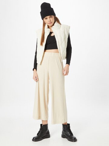 Wide leg Pantaloni di Monki in beige