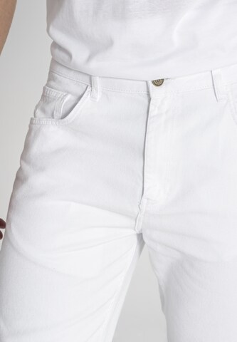 Gianni Kavanagh Regular Jeans in White