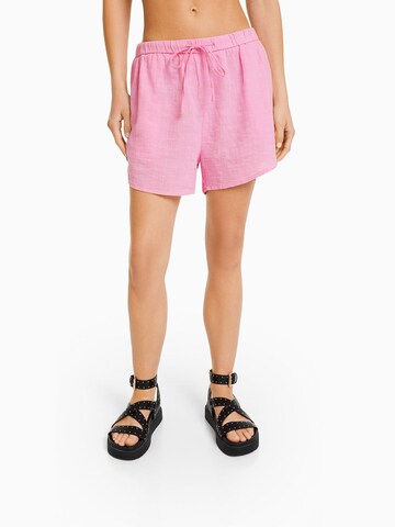 Loosefit Pantalon Bershka en rose : devant