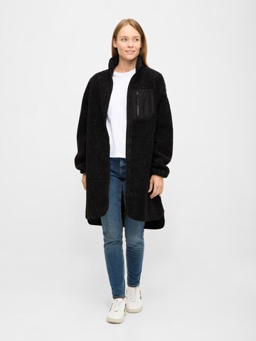Derbe Fleece Jacket in Black