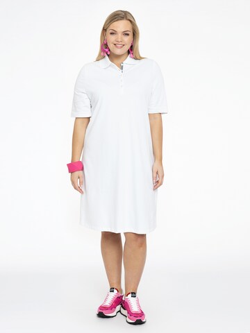 Robe-chemise Yoek en blanc