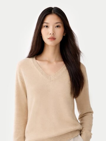 GOBI Cashmere Svetr 'Women's Essential Cashmere V-Neck Sweater' – béžová: přední strana