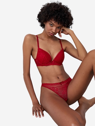 String 'Panama' di ETAM in rosso