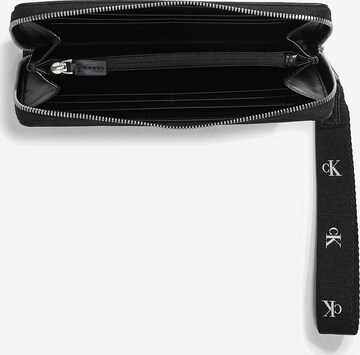 Calvin Klein Jeans Wallet in Black