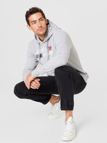 JACK & JONES Sweatshirt in Grau