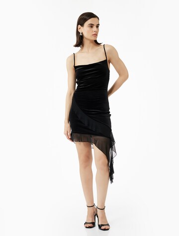 Koton Kleid in Schwarz: Vorderseite