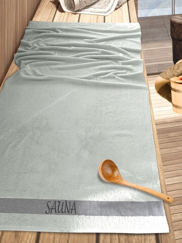 Lashuma Towel 'Lima' in Silver