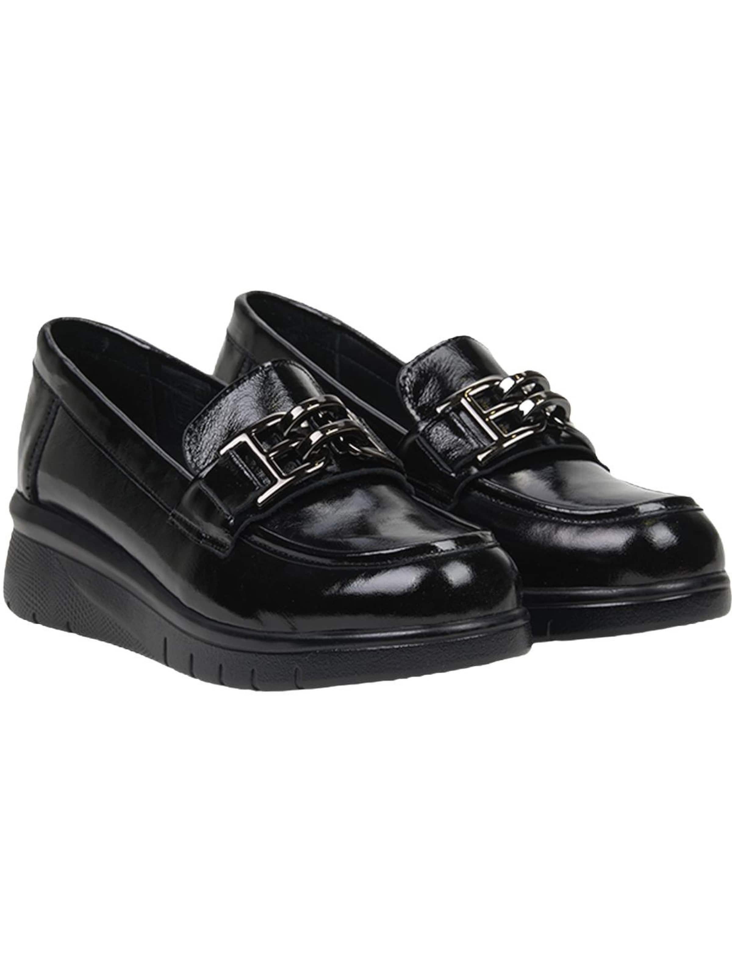 Desa Classic Flats 'Slipper' in Black: front