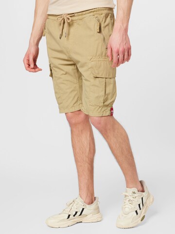 Regular Pantalon cargo ALPHA INDUSTRIES en beige : devant