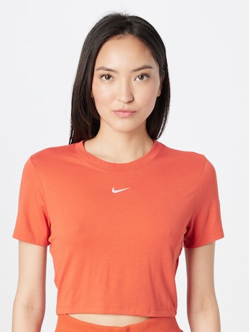 Nike Sportswear - Camiseta 'Essential' en rojo: frente