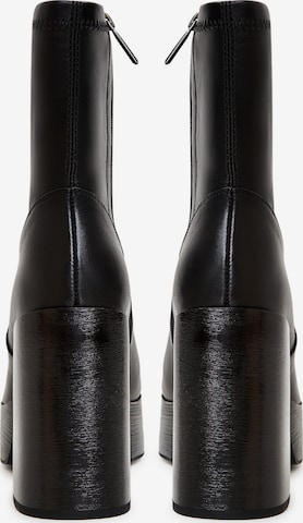 CESARE GASPARI Ankle Boots in Schwarz