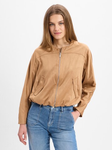 OPUS Between-Season Jacket in Brown: front
