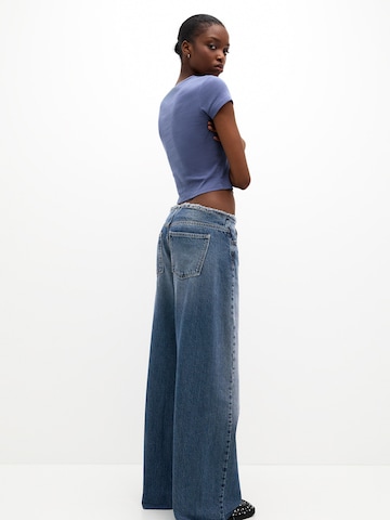 Pull&Bear Wide Leg Jeans in Blau