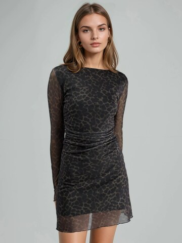 Busem - Vestido em castanho