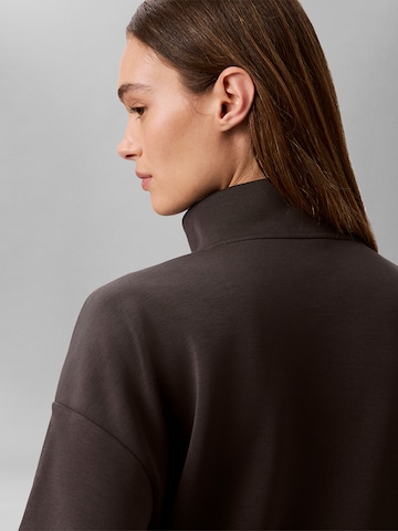 Calvin Klein Sport Sweatshirt in Grau