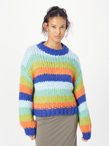 Nasty Gal Sweater in Blue: front